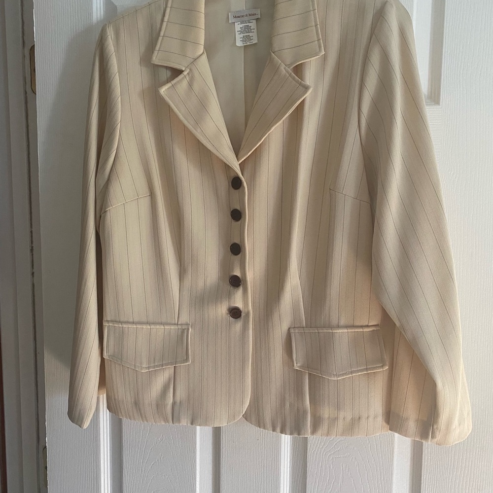 Monroe and Main 2 piece blazer and skirt set.
